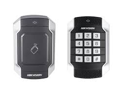 [DS-K1104MK] LECTOR HIKVISION DE TARJETAS, TECLADO NUMERICO, METÁLICO, TARJETA 13,56MHZ, RS-485 Y WIEGAND, IK10