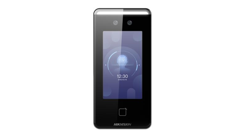 CONTROL DE ACCESO HIKVISION CON RECONOCIMIENTO FACIAL, PANTALLA LCD TOUCH SCREEN DE 4.3-INCH, 2 MPX GRAN ANGULAR, POSEE LECTRO DE PROXIMIDAD MIFARE ADMITE HASTA 1500 ROSTROS Y 1500 TARJETAS, AUDIO DOBLE VIA CON SOFTWARE CLIENTE, ESTACION INTERIOR Y ESTACION MASTER, DC 12V/3A, IP65, LECTURA FACIAL: 0.3M ~ 3M