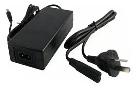 FUENTE SWITCHING GENERICA 12V 7 AMP