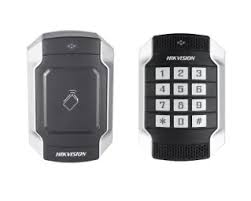 LECTOR HIKVISION DE TARJETAS, METÁLICO, TARJETA 13,56MHZ, RS-485 Y WIEGAND, IK10